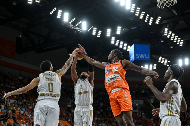 而他的出场 而他的出场