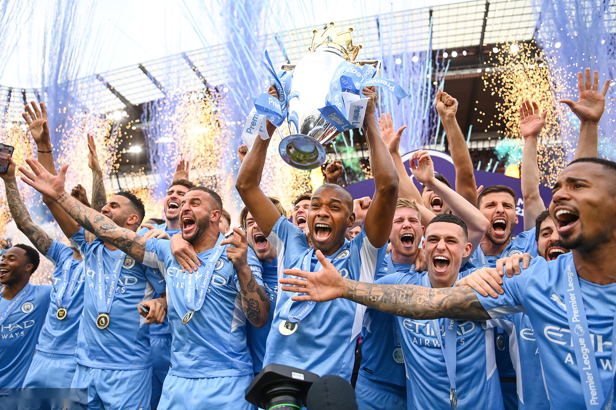 法国队的中 法国队的中